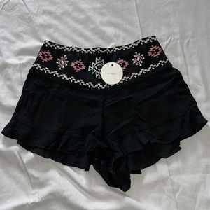 Brand new EN CREME women’s shorts